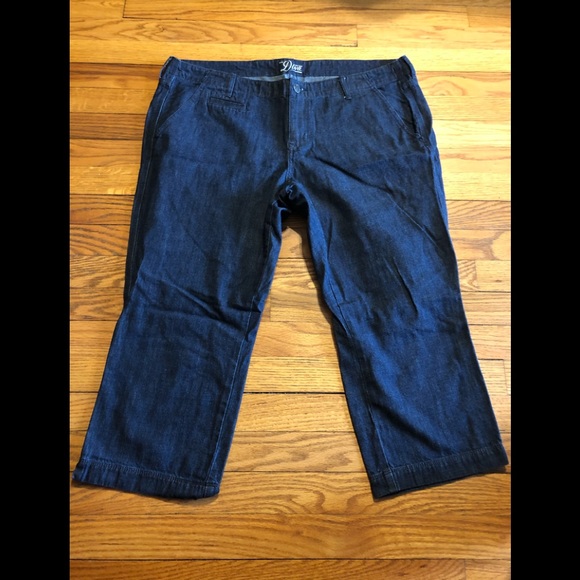 Old Navy Pants - Old navy Jean Capri